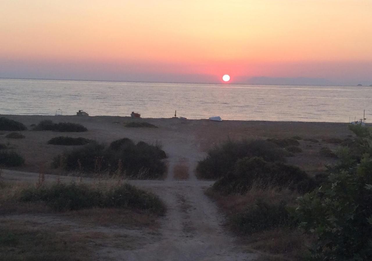 Ikidiki Beach Villa Ierissós Buitenkant foto