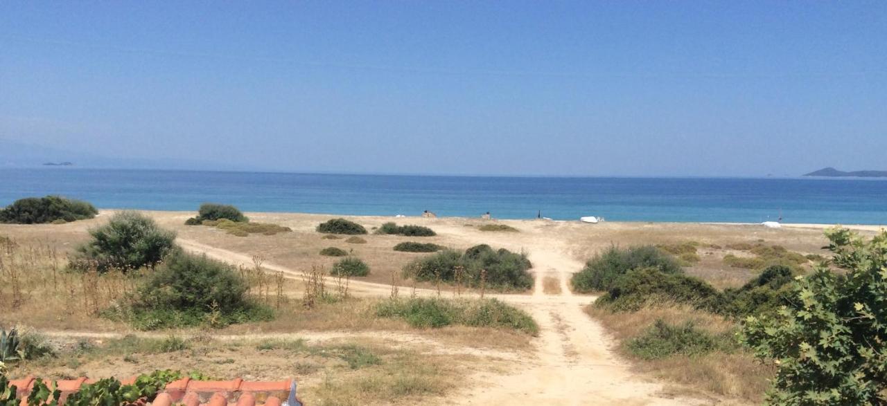 Ikidiki Beach Villa Ierissós Buitenkant foto